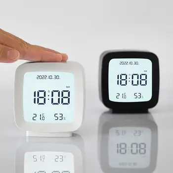 Digitalna Budilka Desk Glasovni Nadzor Nočna Temperatura Vlažnost Koledarski Teden Zaslon Z Osvetlitvijo za Spalnico Postelji